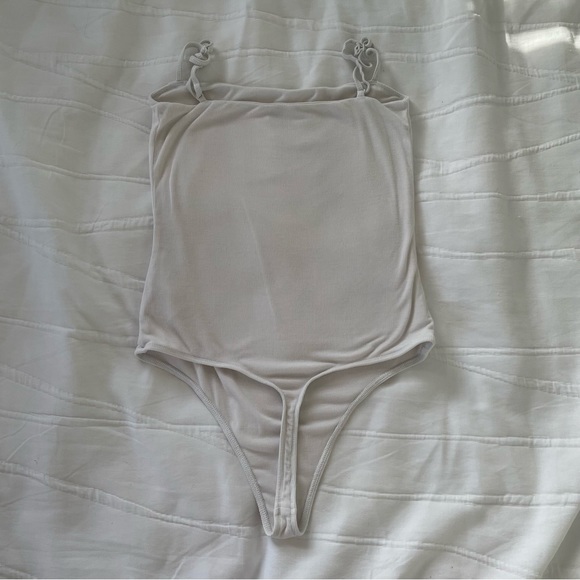 ARITZIA SUNDAY BEST BODYSUIT - Picture 2 of 4
